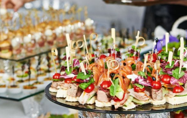 Birthday party catering service in Montreal with delicious food and event setup